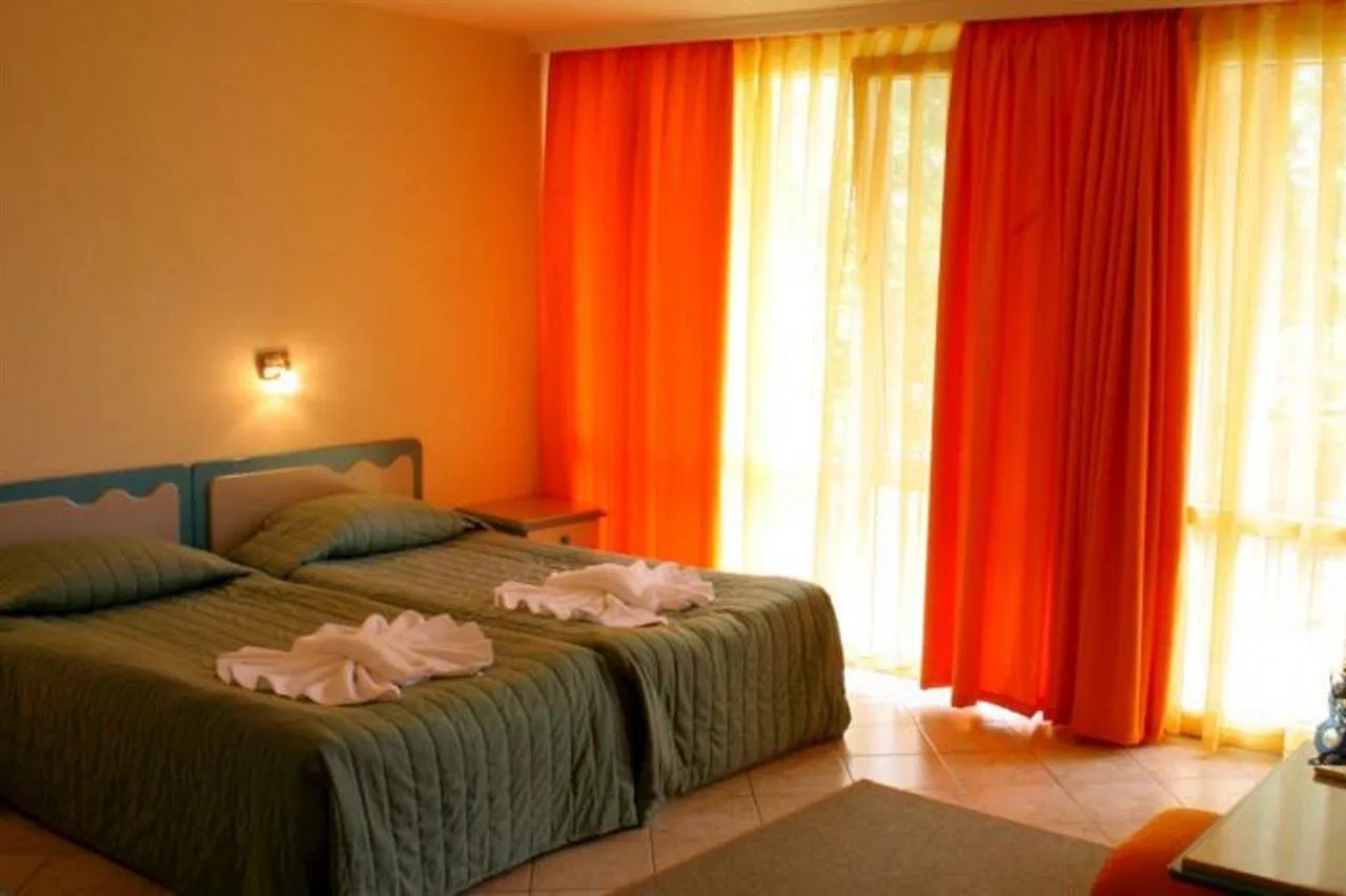 Hotel Iskar & Aquapark Slantchev Briag 3*,